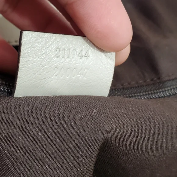 GUCCI GG SIGNATURE SUKEY HOBO BAG - Picture 13 of 15